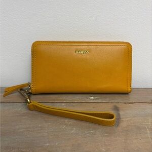 NWOT-MARGOT ANNA LEATHER ZIP
AROUND WALLET/WRISTLET in
Mustard
